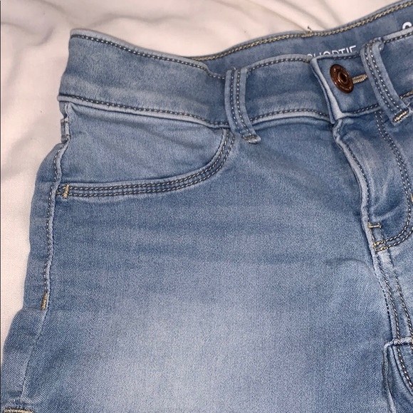 SO Denim Ultimate Shortie Shorts - Picture 2 of 6